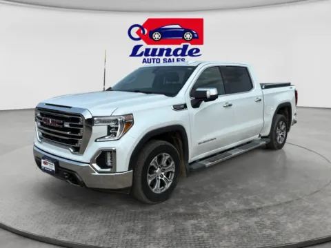 White 2021 GMC Sierra 1500 Crew Cab SLT Pickup 4D 5 3/4 ft for sale in Wadena, MN