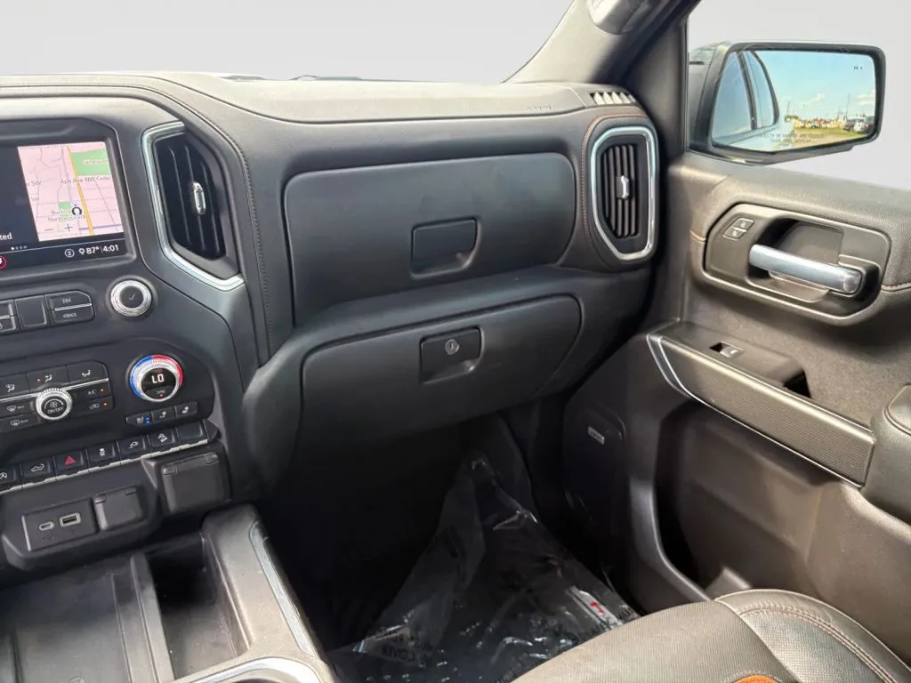 GMC Sierra photo 14