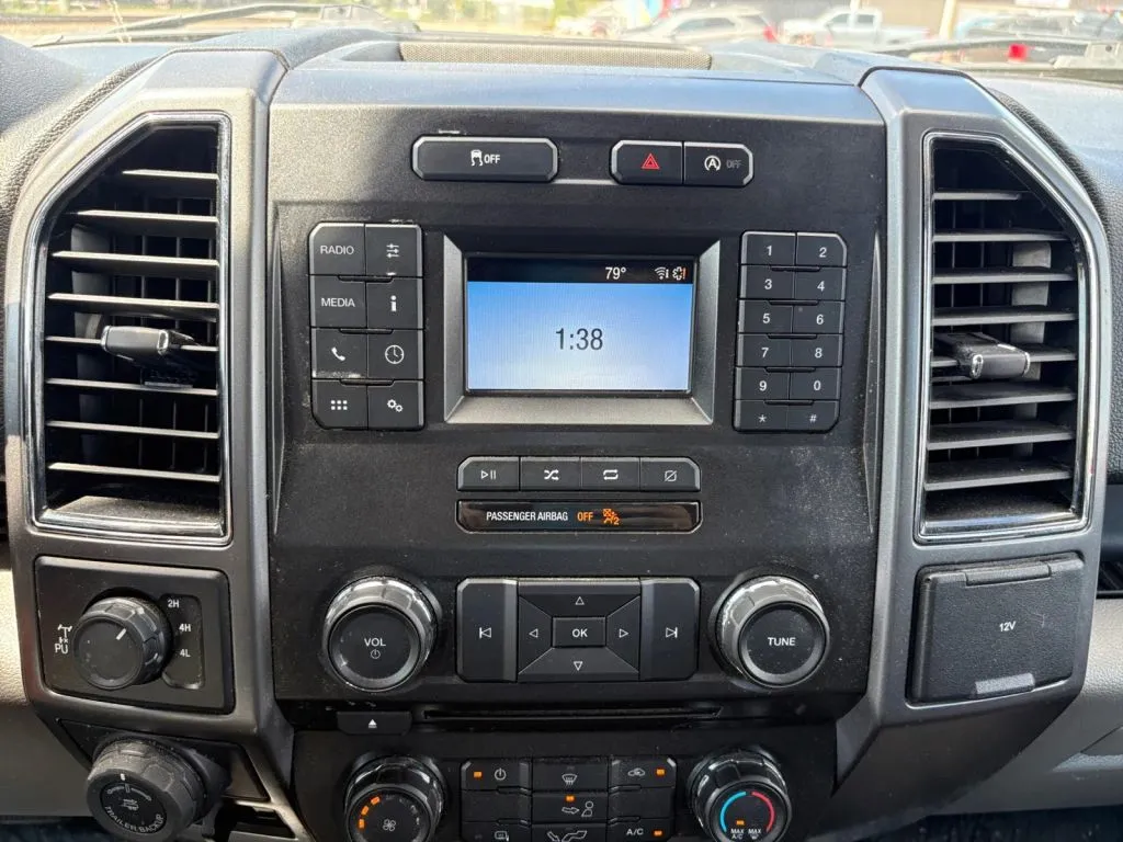 Ford F-150 photo 21