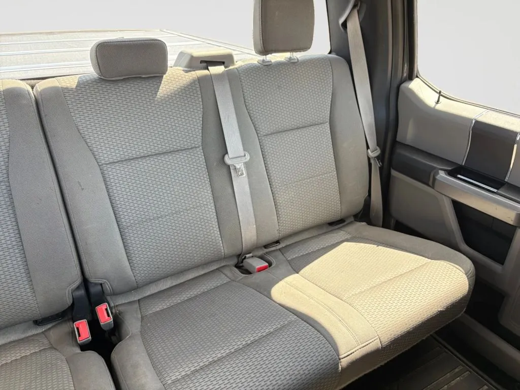 Ford F-150 photo 18