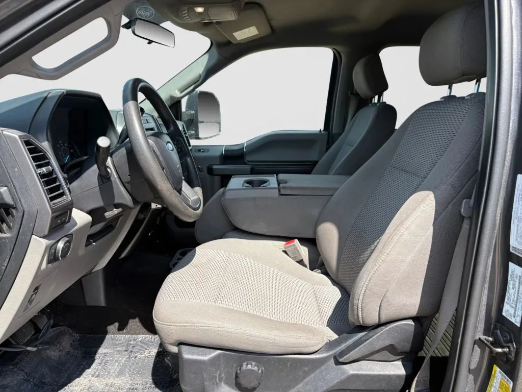 Ford F-150 photo 10