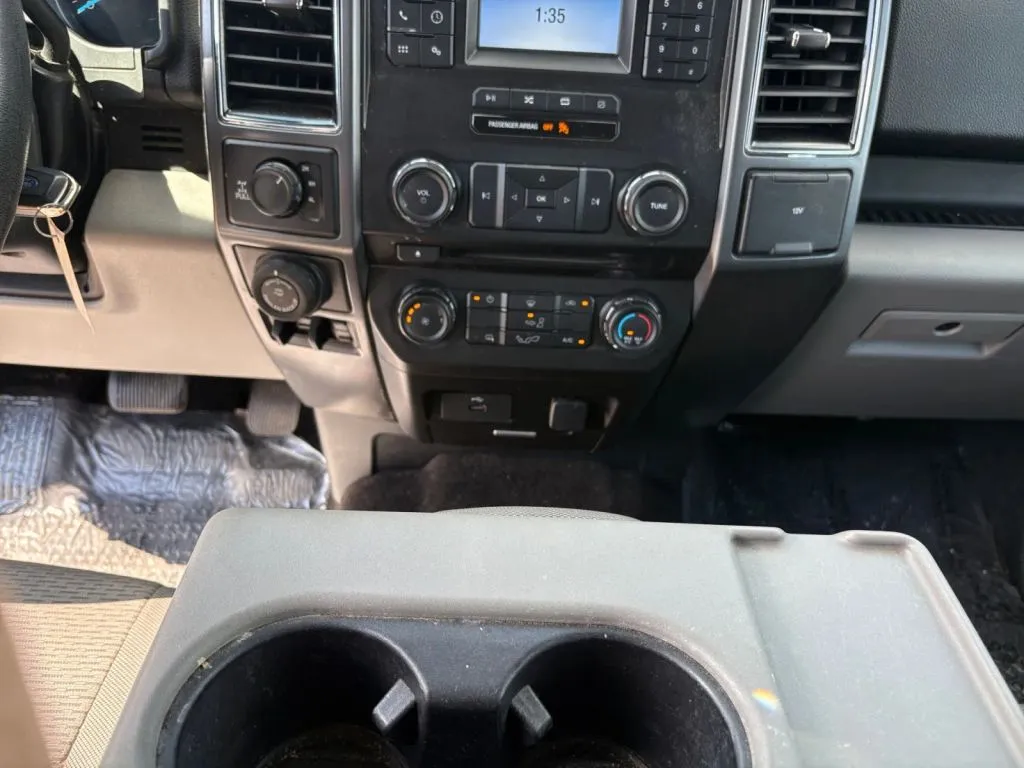 Ford F-150 photo 12