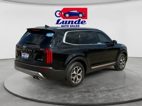 More photos of 2020 Kia Telluride EX Sport Utility 4D at Lunde Auto Sales Center, MN