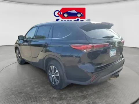 More photos of 2020 Toyota Highlander Hybrid XLE Sport Utility 4D at Lunde Auto Sales Center, MN