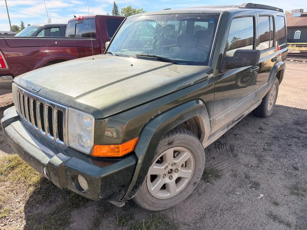 Brown 2007 Jeep Commander Sport Utility 4D for sale in Wadena, MN