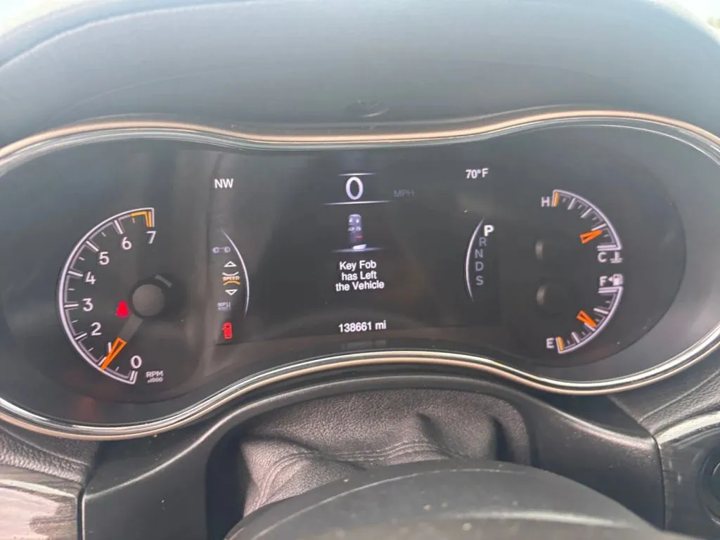 Jeep Grand Cherokee photo 16
