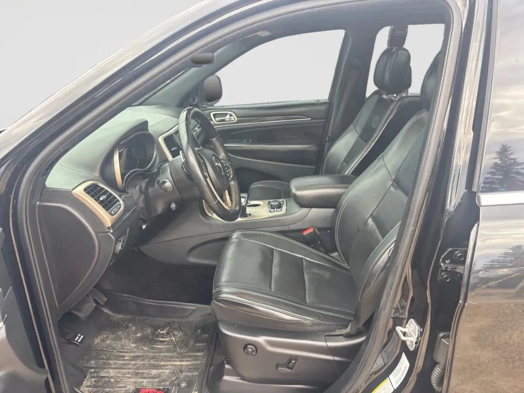 Jeep Grand Cherokee photo 10