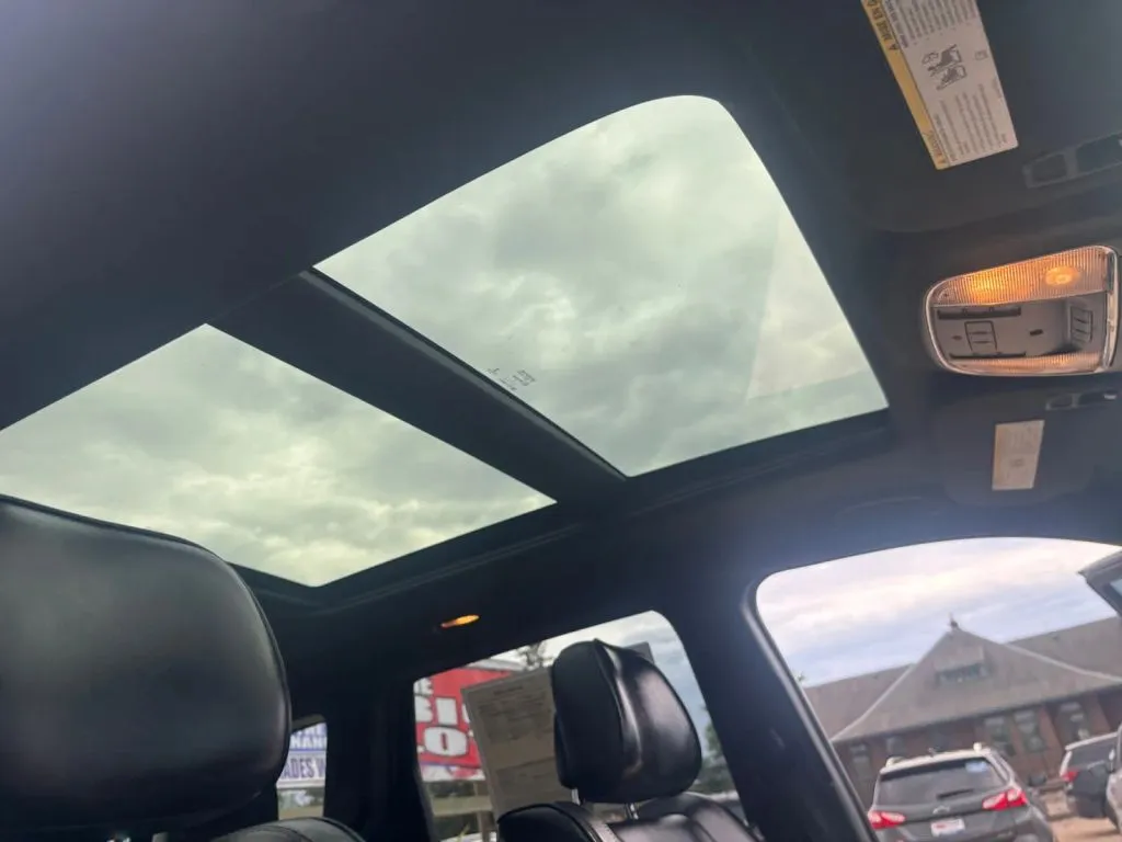 Jeep Grand Cherokee photo 22