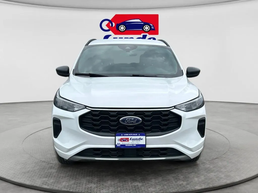 Ford Escape photo 8