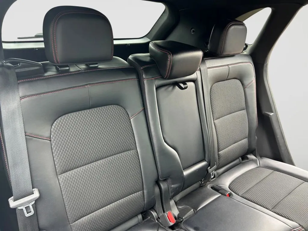 Ford Escape photo 18