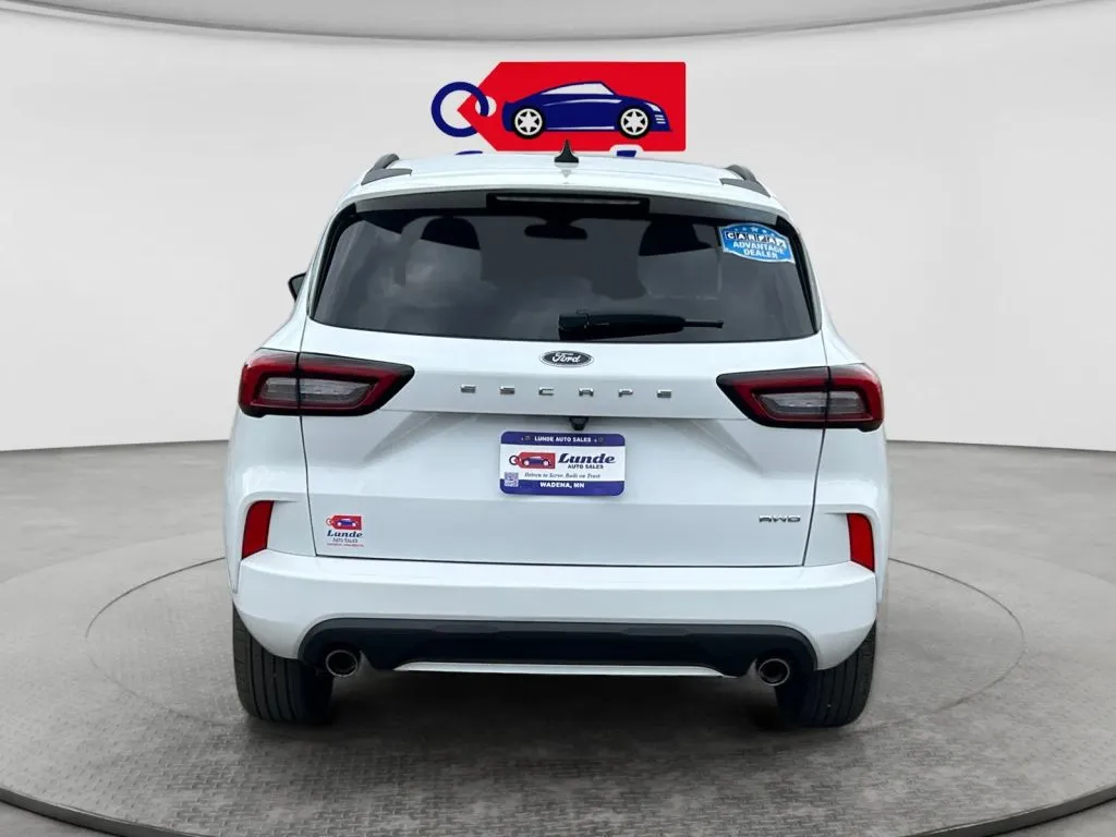 Ford Escape photo 4