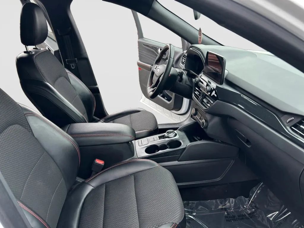 Ford Escape photo 15