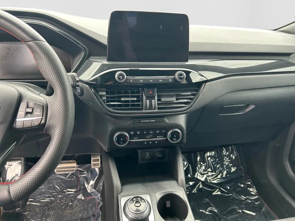 Ford Escape photo 12