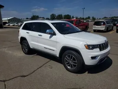Photos of 2018 Jeep Grand Cherokee Limited Sport Utility 4D for sale in Wadena, MN at Lunde Auto Sales Center