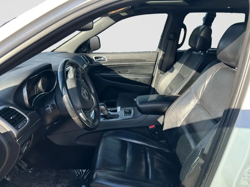 Jeep Grand Cherokee photo 10