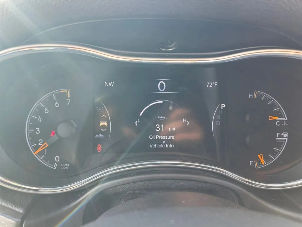 Jeep Grand Cherokee photo 16