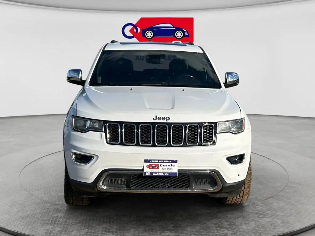 Jeep Grand Cherokee photo 8