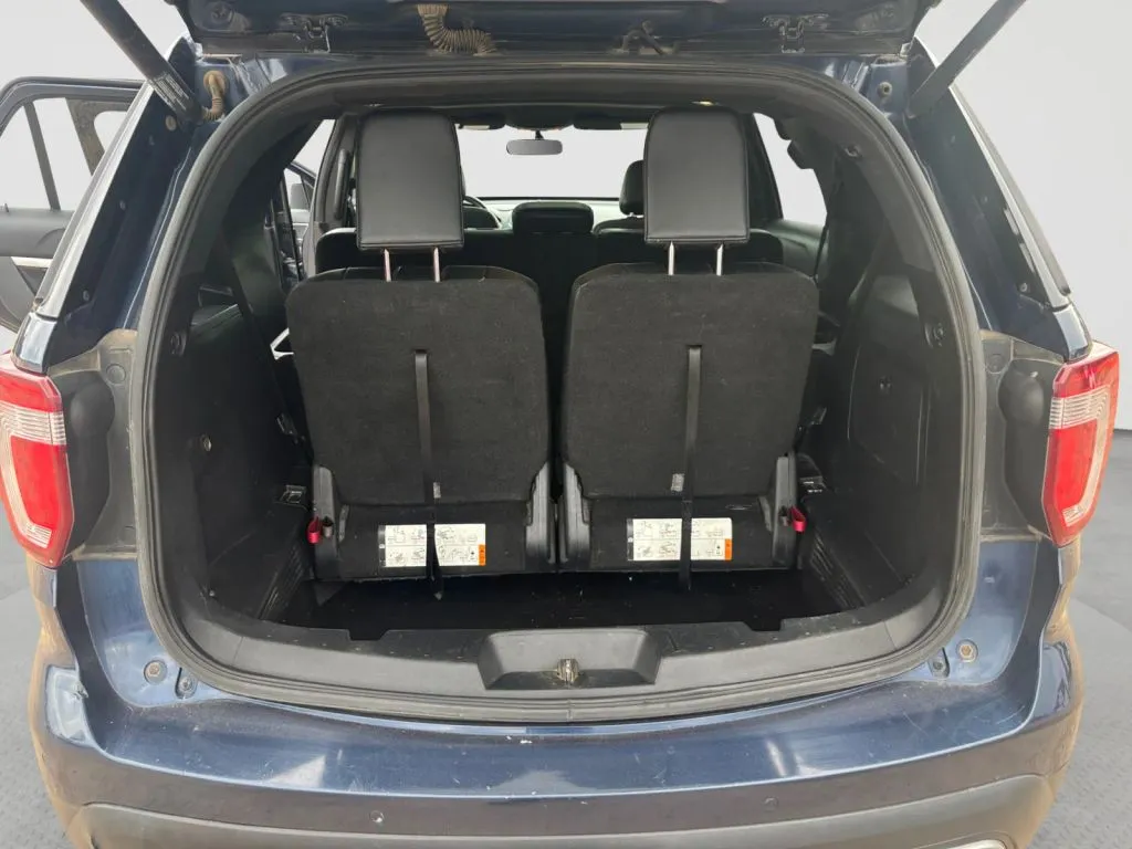Ford Explorer photo 19