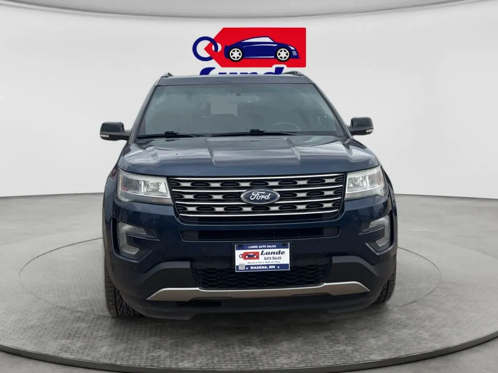 Ford Explorer photo 8