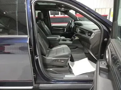 GMC Yukon XL photo 17