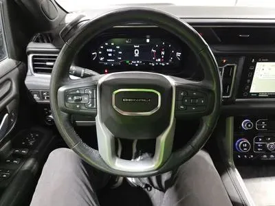 GMC Yukon XL photo 15