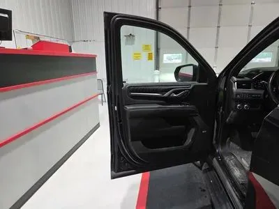 GMC Yukon XL photo 11