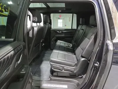 GMC Yukon XL photo 12