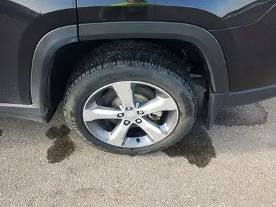 More photos of 2022 Jeep Grand Cherokee L Limited Sport Utility 4D at Lunde Auto Sales Center, MN