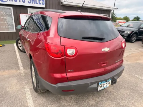 More photos of 2012 Chevrolet Traverse LT Sport Utility 4D at Lunde Auto Sales Center, MN