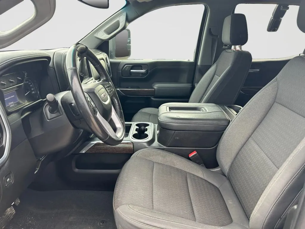 GMC Sierra photo 10