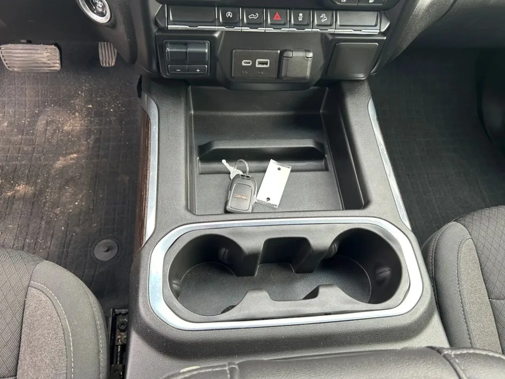 GMC Sierra photo 22