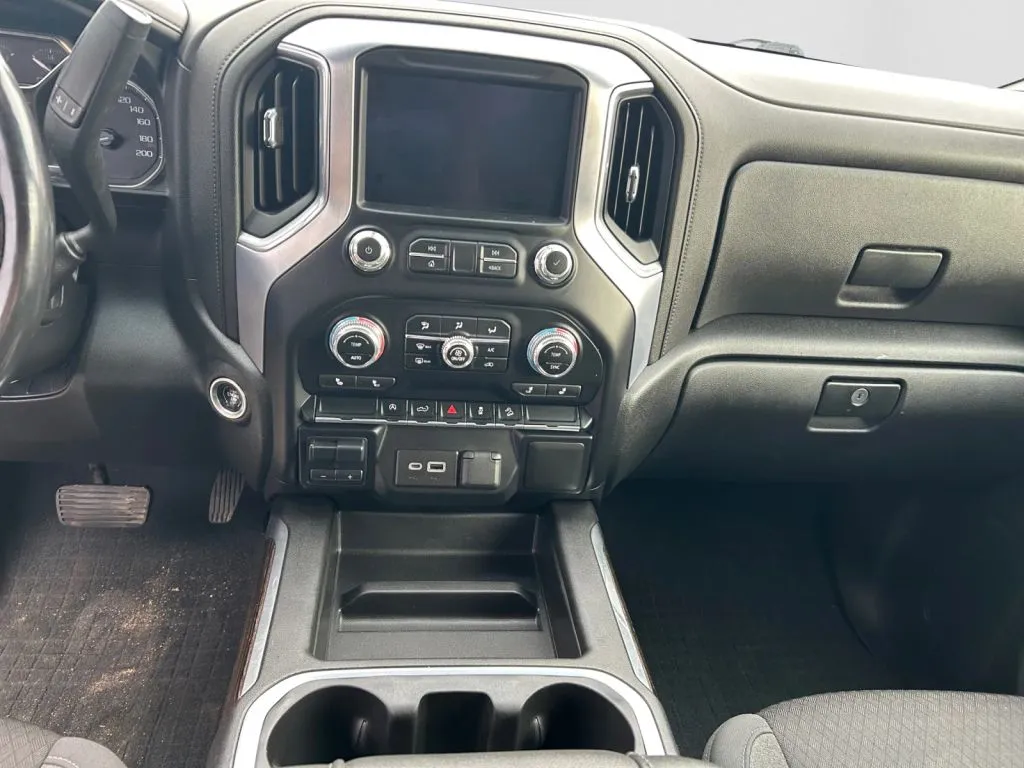GMC Sierra photo 12