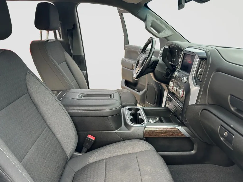 GMC Sierra photo 15