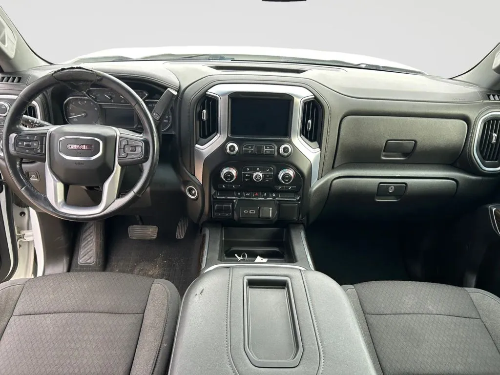 GMC Sierra photo 14