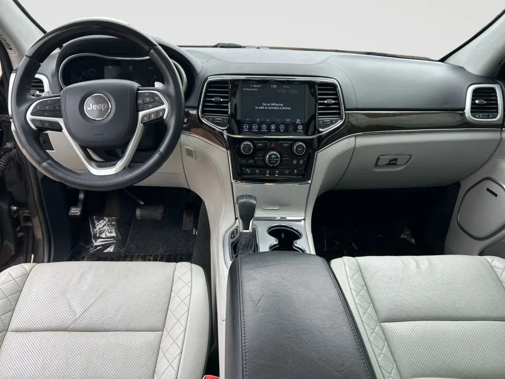 Jeep Grand Cherokee photo 14