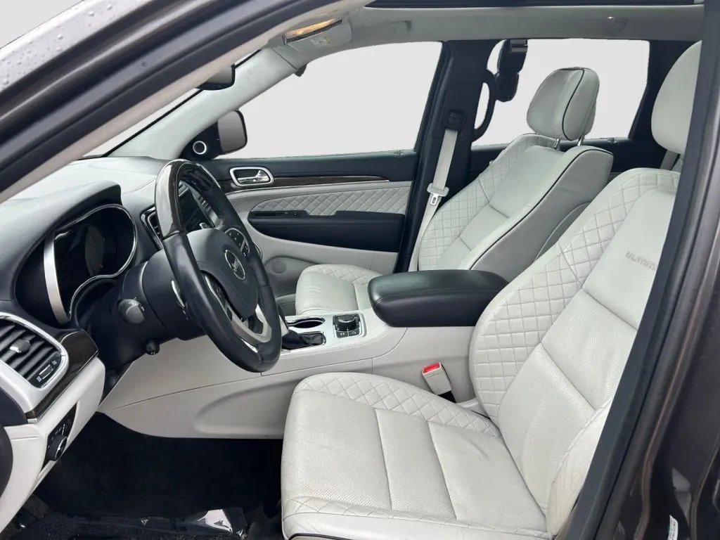 Jeep Grand Cherokee photo 10