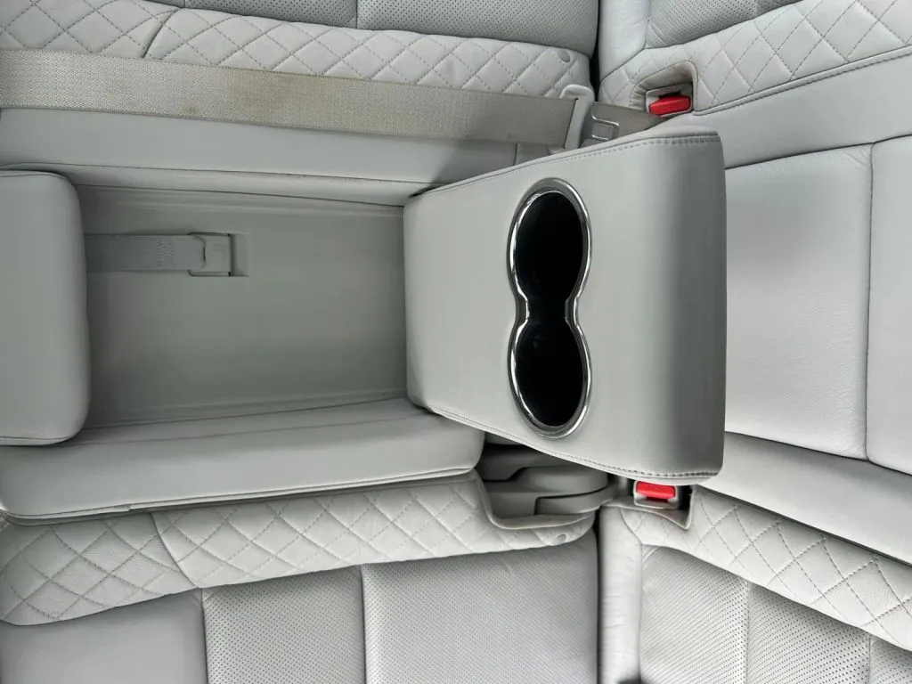 Jeep Grand Cherokee photo 23