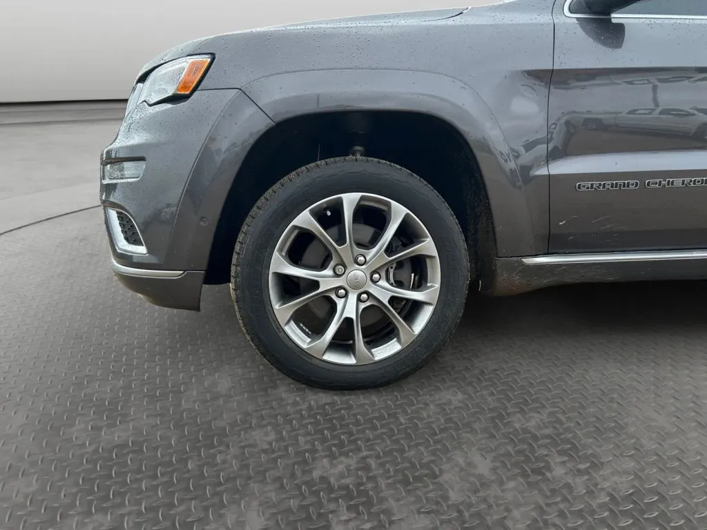 Jeep Grand Cherokee photo 9