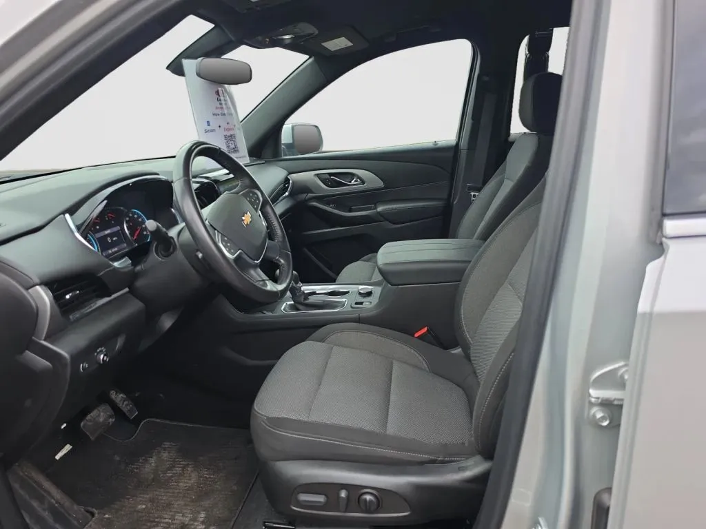 Chevrolet Traverse photo 10