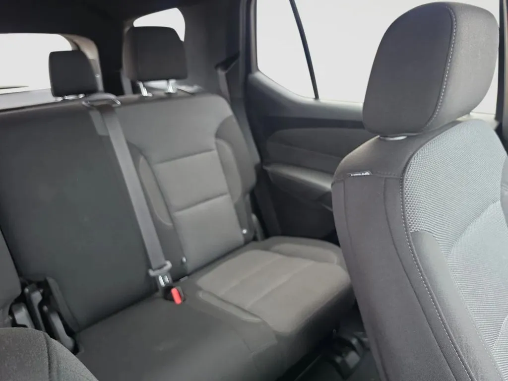 Chevrolet Traverse photo 18