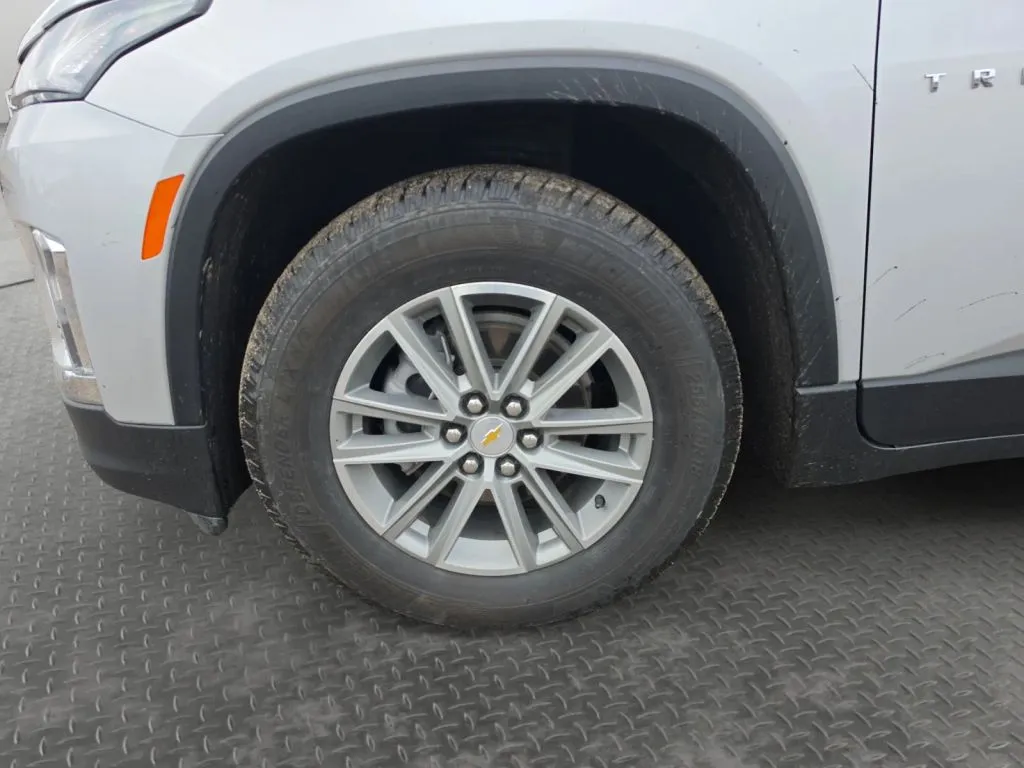 Chevrolet Traverse photo 9