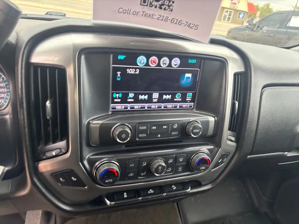 Chevrolet Silverado photo 21