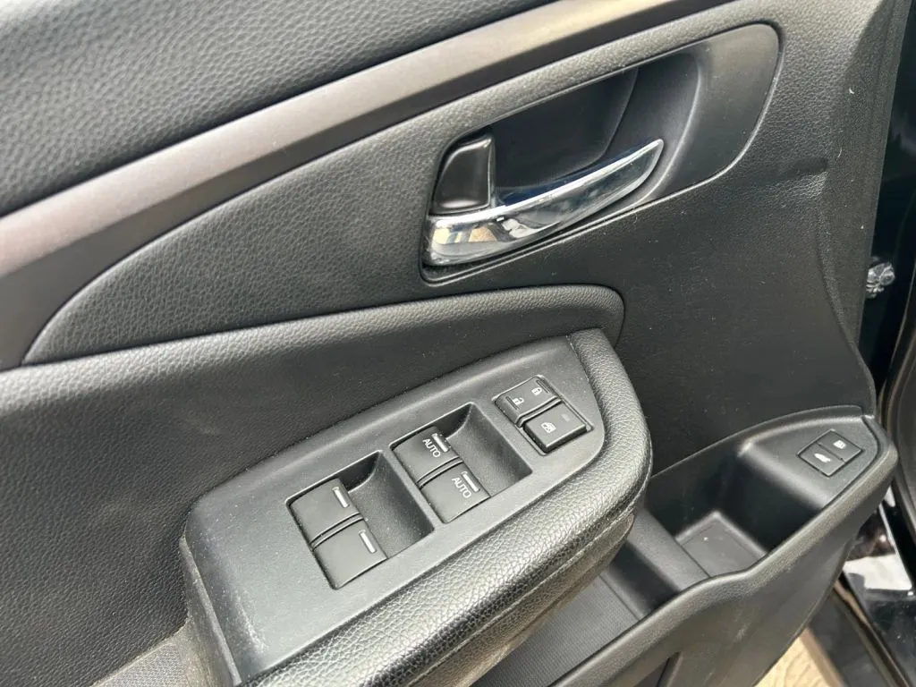 Honda Pilot photo 17