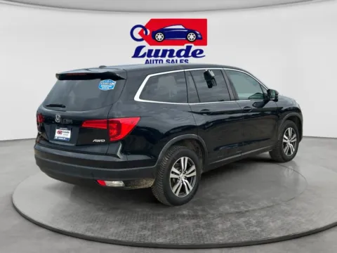 More photos of 2016 Honda Pilot EX-L Sport Utility 4D at Lunde Auto Sales Center, MN