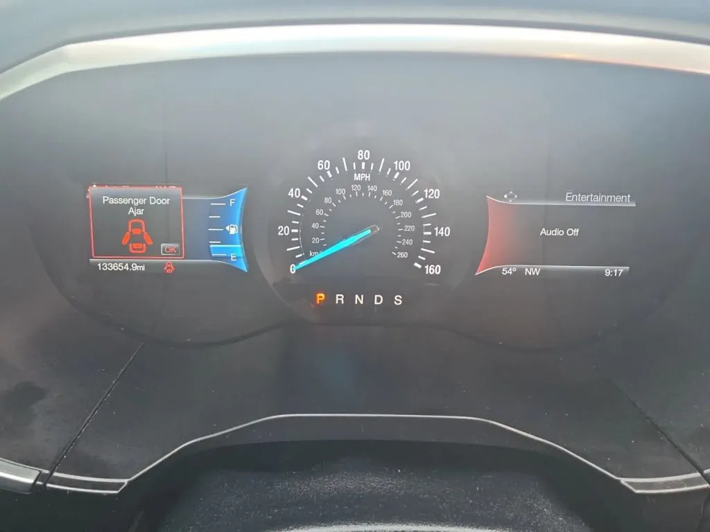 Ford Edge photo 16