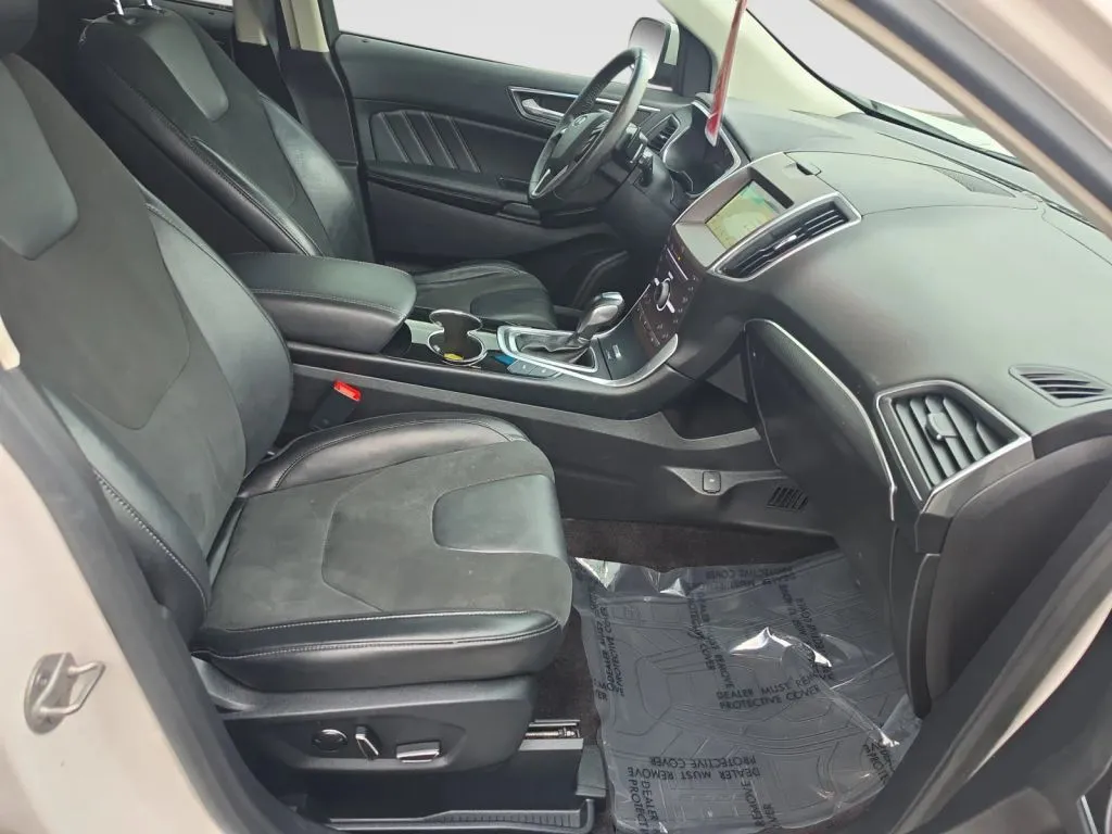 Ford Edge photo 15
