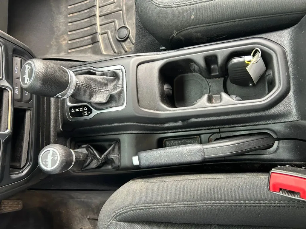 Jeep Wrangler photo 22