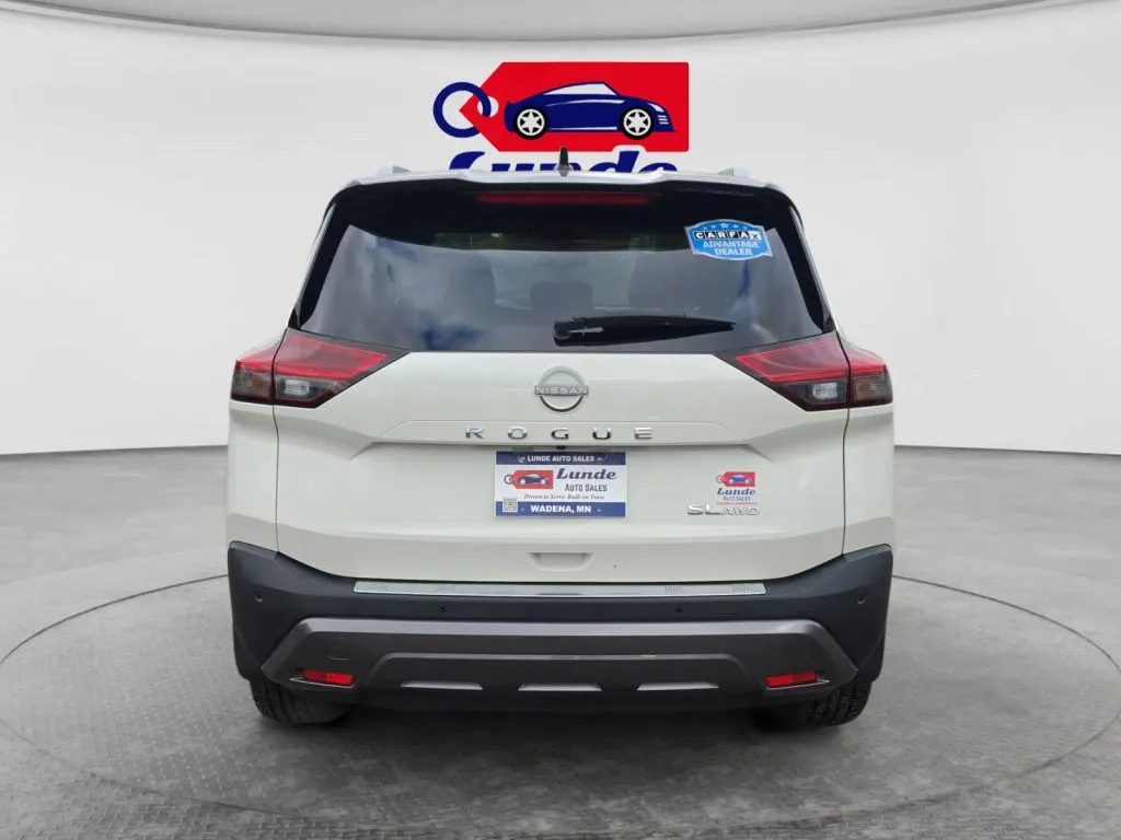 Nissan Rogue photo 4
