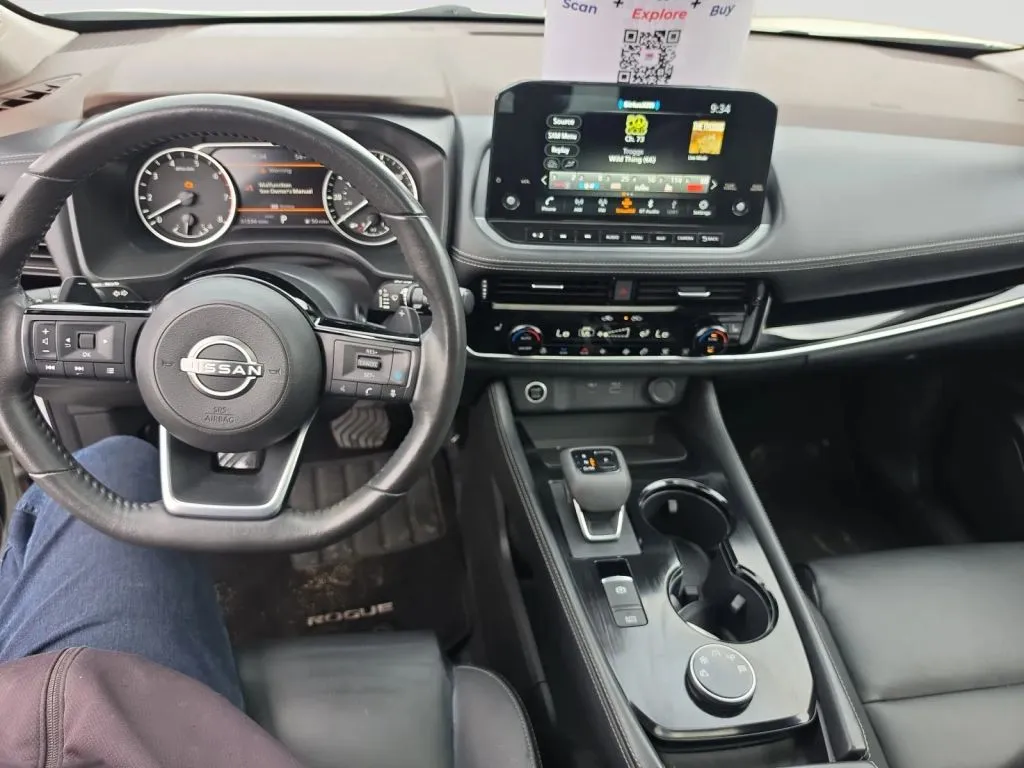 Nissan Rogue photo 14