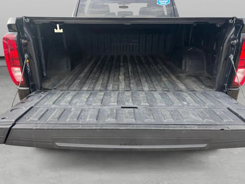 GMC Sierra photo 19